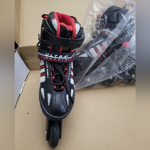 Men's Ultra wheels Black/red rollers - Picture 5 of 9